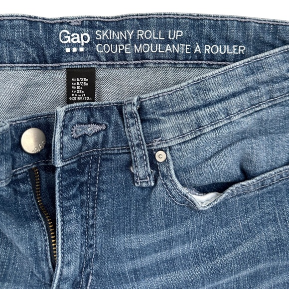 GAP Skinny Roll-Up Jeans | Size 6 - Picture 3 of 4